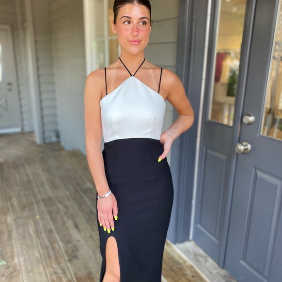 Faye Dress - Picture 2 of 4